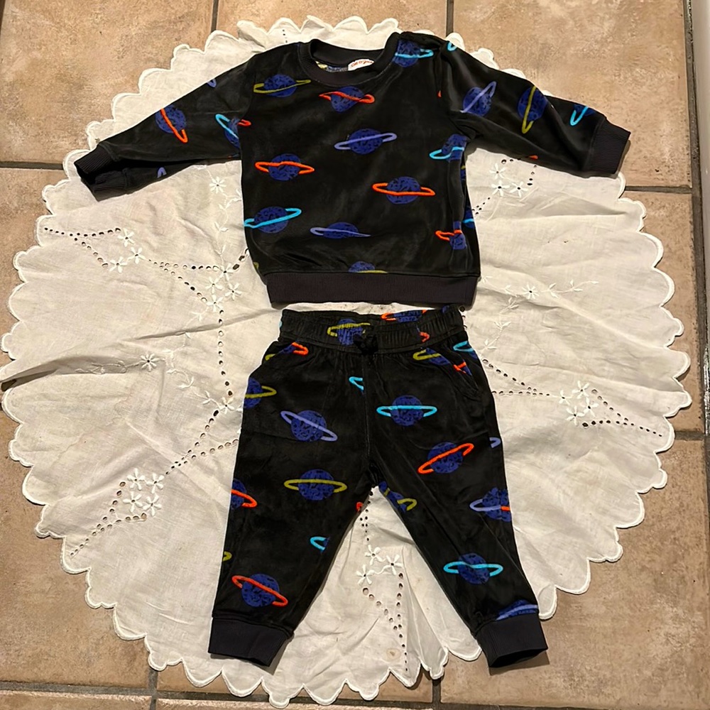 Sweater sets